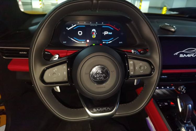 Used Lotus EMIRA 2023 2.0T First Edition Steering Wheel