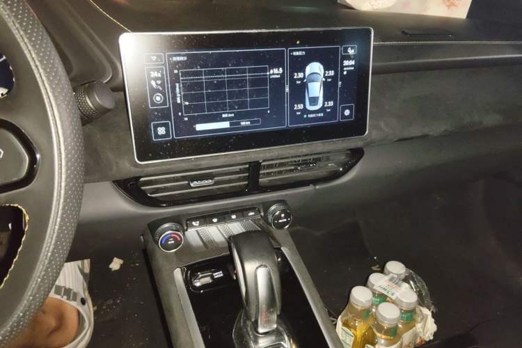Used Lotus EMIRA 2021 2.0T DCT First Edition Audio And AC Panel