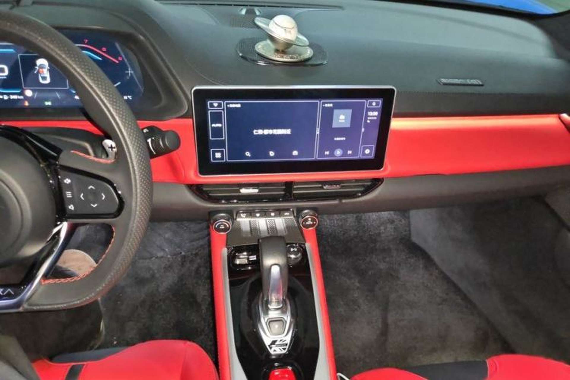 Used Lotus EMIRA 2021 2.0T DCT First Edition Audio And AC Panel