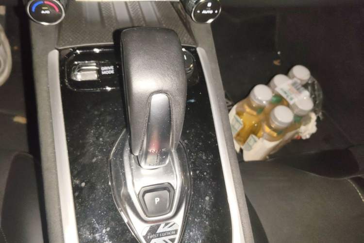 Used Lotus EMIRA 2021 2.0T DCT First Edition Gear Lever