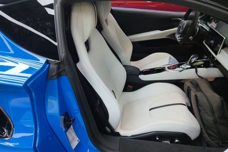 Used Lotus EMIRA 2021 2.0T DCT First Edition Right Front Seat