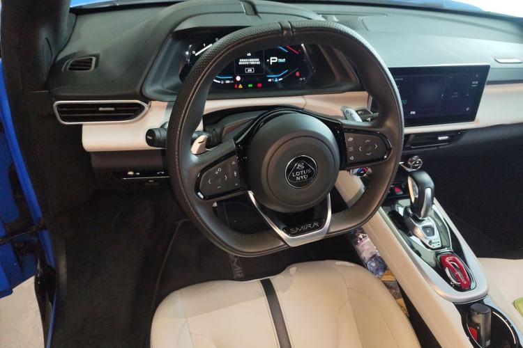 Used Lotus EMIRA 2021 2.0T DCT First Edition Steering Wheel