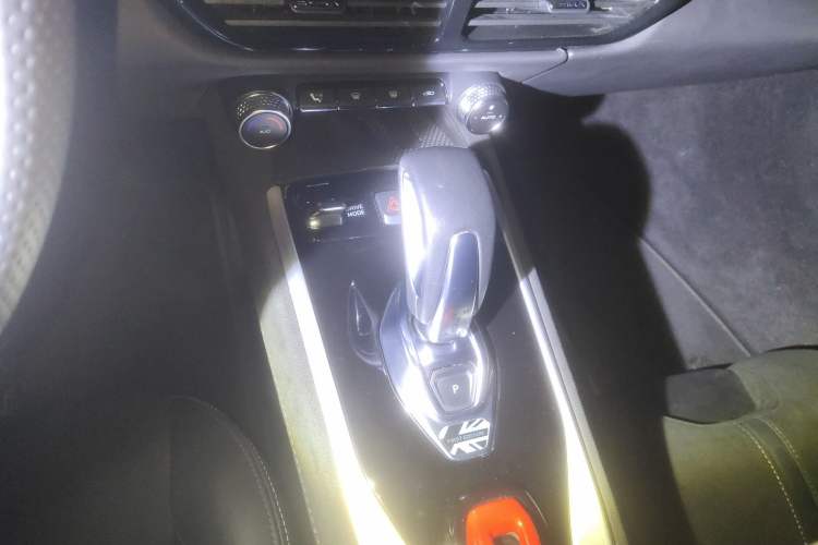 Used Lotus EMIRA 2021 2.0T DCT First Edition Gear Lever