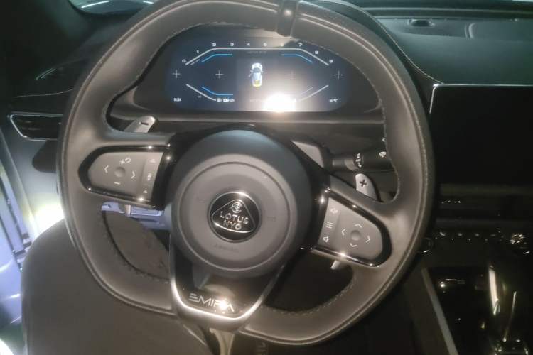 Used Lotus EMIRA 2021 2.0T DCT First Edition Steering Wheel