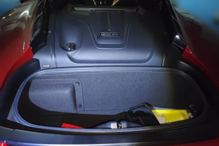 Used Lotus EMIRA 2021 2.0T DCT First Edition Trunk