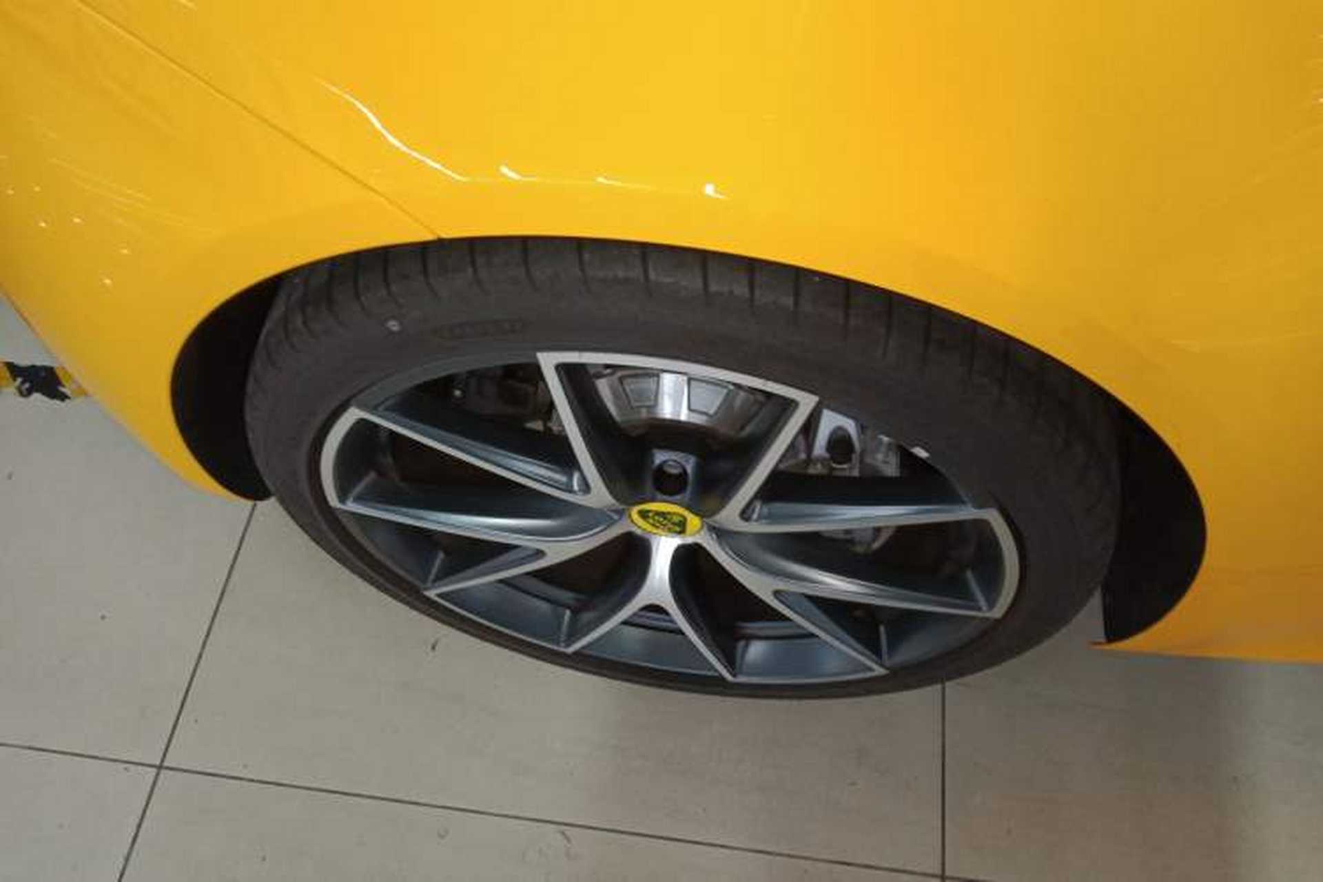 Used Lotus EMIRA 2021 2.0T DCT First Edition Exterior 8