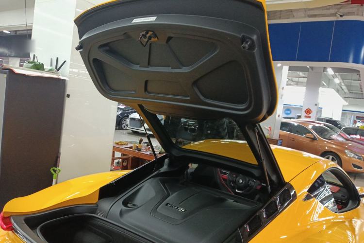Used Lotus EMIRA 2021 2.0T DCT First Edition Trunk