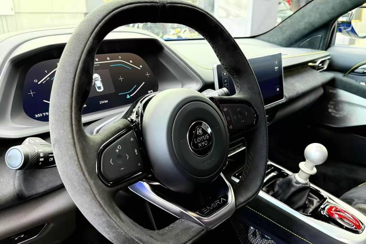 Used Lotus EMIRA 2022 3.5T V6 Manual First Edition Interior 1