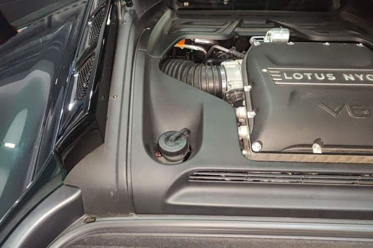 Used Lotus EMIRA 2022 3.5T V6 Manual First Edition Engine Bay Right