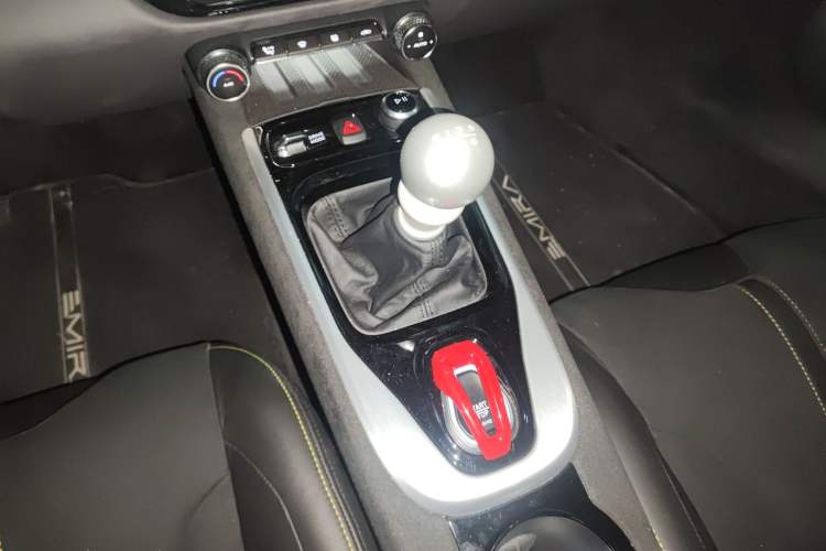 Used Lotus EMIRA 2022 3.5T V6 Manual First Edition Gear Lever