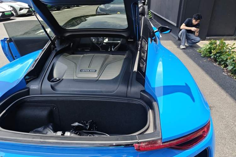 Used Lotus EMIRA  Engine Bay Left