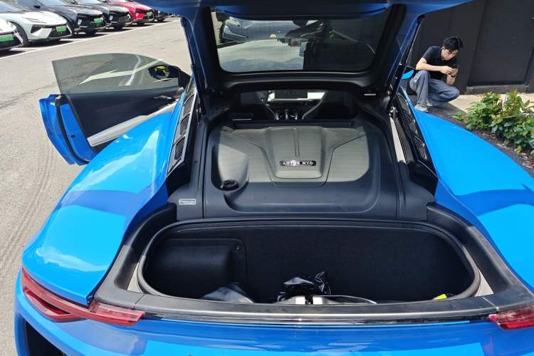 Used Lotus EMIRA  Engine Bay Right