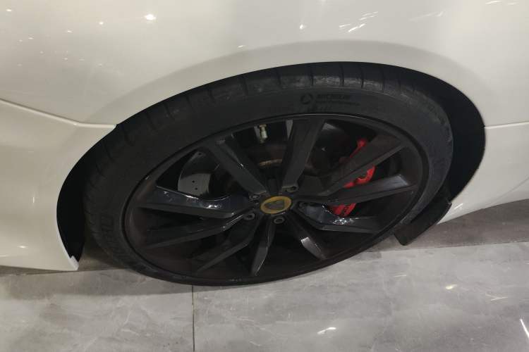 Used Lotus Evora 2011 3.5 V6 IPS Left Front Wheel Hub