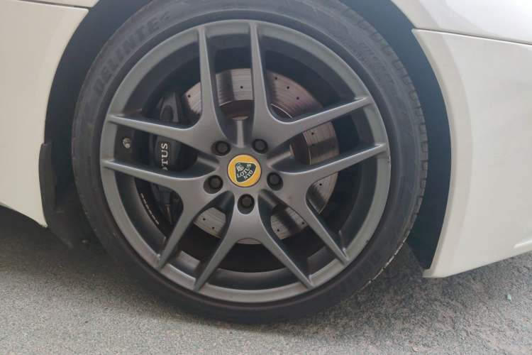 Used Lotus Evora 2011 3.5 V6 IPS Right Front Wheel Hub