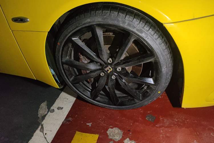 Used Lotus Evora 2011 3.5 V6 IPS Right Front Wheel Hub