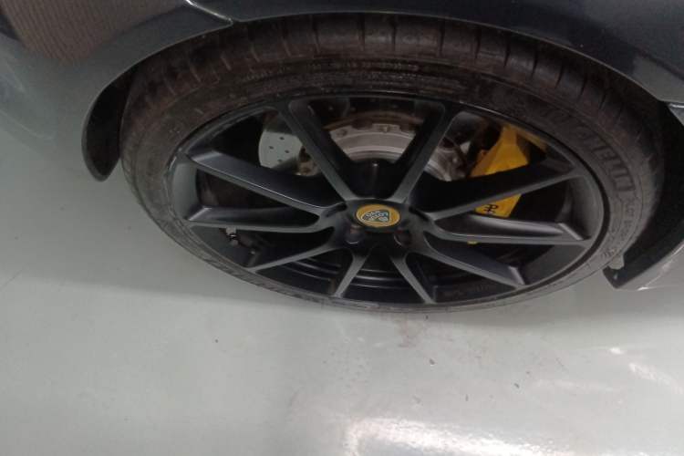 Used Lotus Evora 2019 GT410 Sport Right Rear Wheel Hub