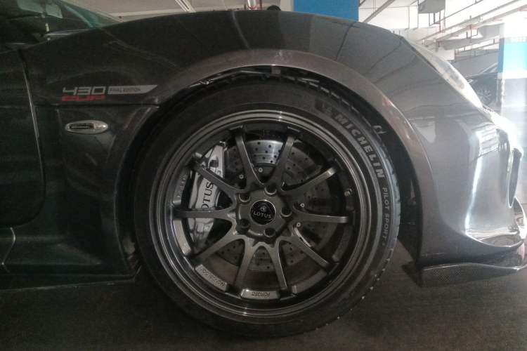 Used Lotus Exige 2015 3.5T S Hardtop Version Right Front Wheel Hub