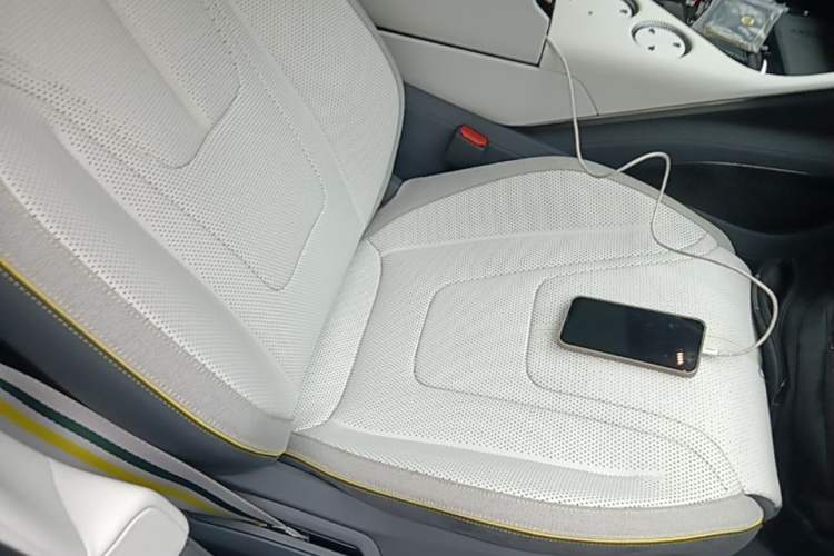 Used Lotus FOR ME 2026 Model For Me Right Front Seat