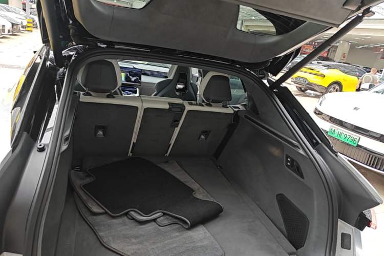 Used Lotus FOR ME 2026 Model For Me Trunk