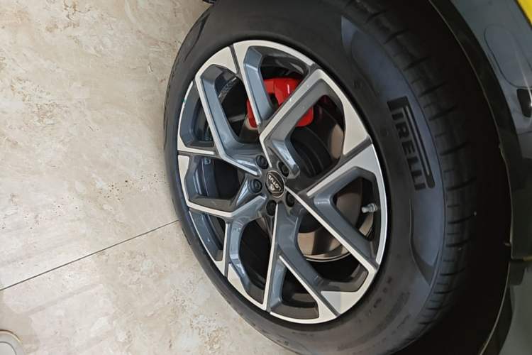 Used Lotus FOR ME 2026 Model For Me Right Rear Wheel Hub