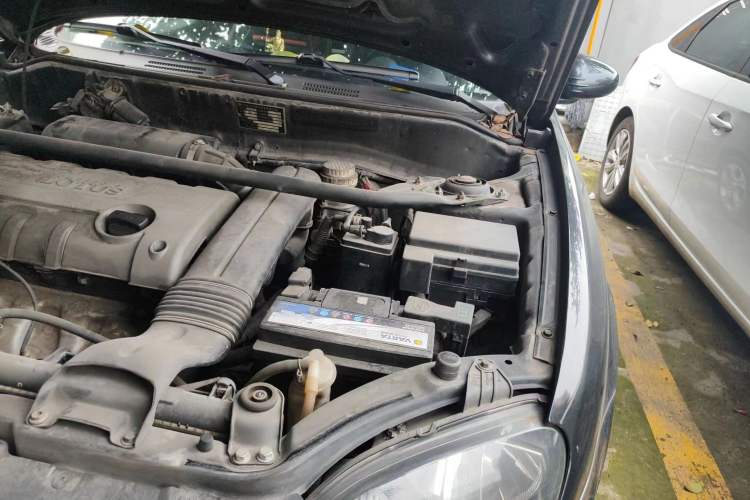 Used Lotus L3 2009 1.6L Automatic Fashion Edition Engine Bay Left