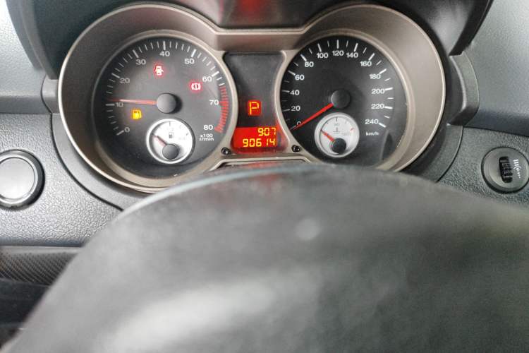 Used Lotus L3 2009 1.6L Automatic Fashion Edition Odometer Close Up