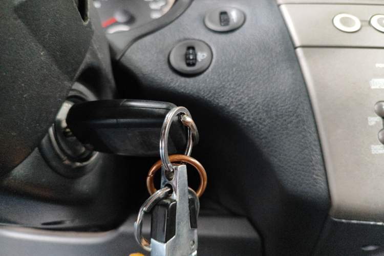 Used Lotus L3 2009 1.6L Automatic Fashion Edition Vehicle Key