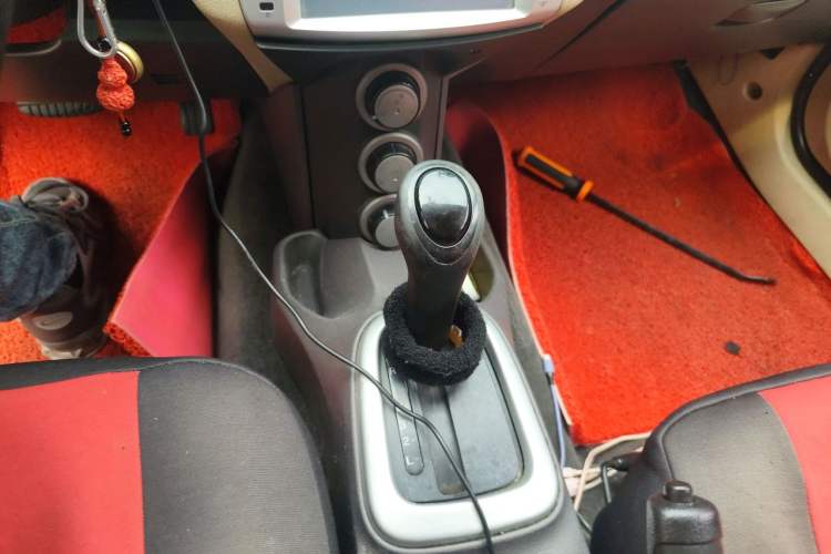 Used Lotus L3 2009 1.6L Automatic Fashion Edition Gear Lever