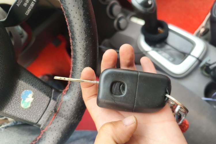 Used Lotus L3 2009 1.6L Automatic Fashion Edition Vehicle Key
