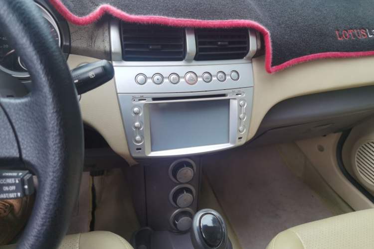 Used Lotus L3 2009 1.6L Automatic Fashion Edition Audio And AC Panel