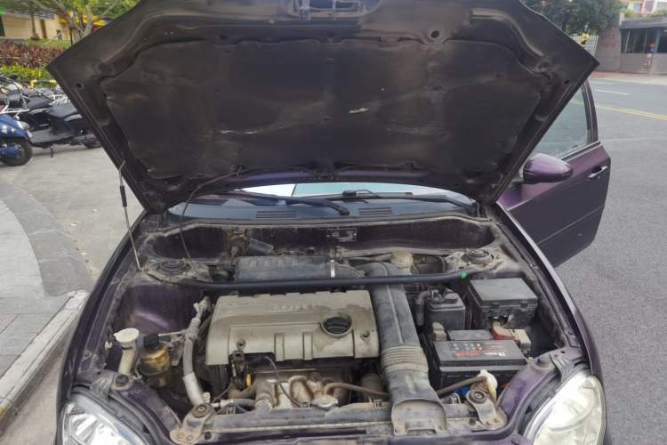 Used Lotus L3 2009 1.6L Automatic Fashion Edition Engine Bay