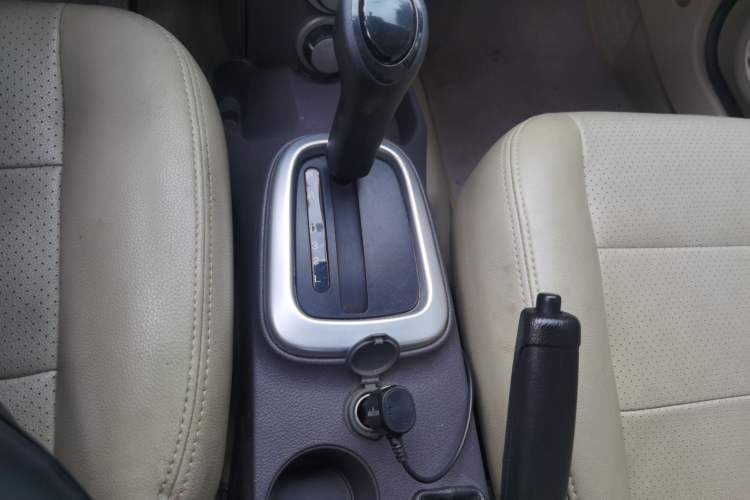 Used Lotus L3 2009 1.6L Automatic Fashion Edition Gear Lever