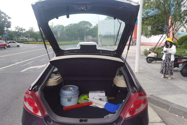 Used Lotus L3 2009 1.6L Automatic Fashion Edition Trunk