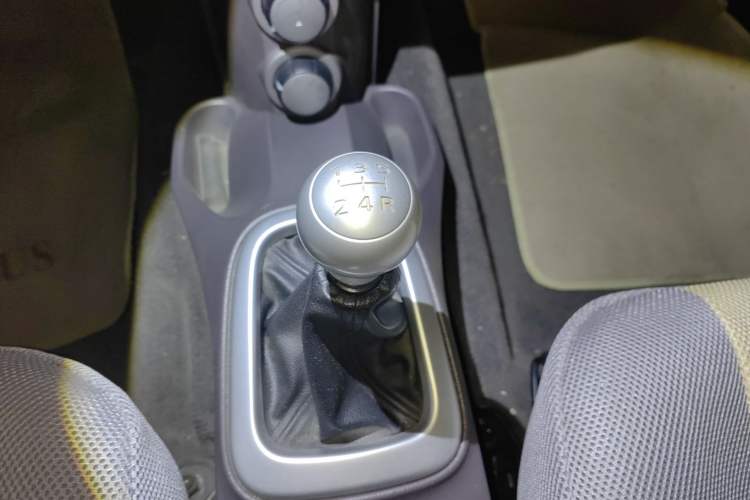 Used Lotus L3 2010 Sedan 1.6L Manual Elite Model Gear Lever