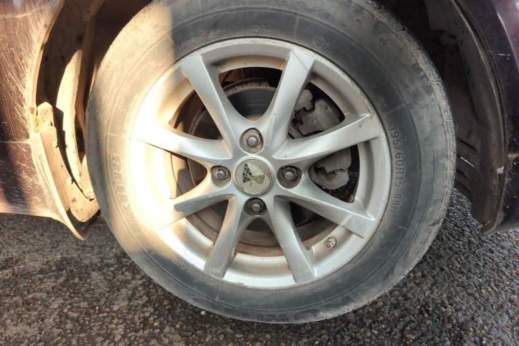 Used Lotus L3 2010 Sedan 1.6L Manual Elite Model Right Front Wheel Hub
