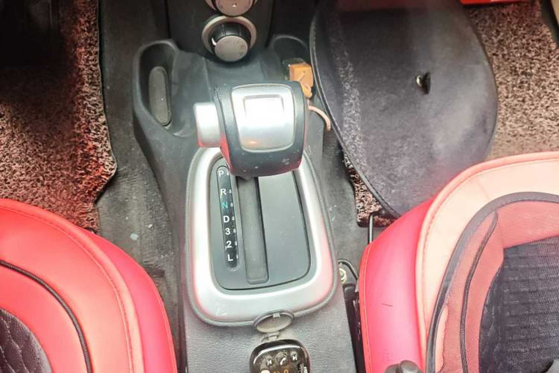 Used Lotus L3 2010 Sedan 1.6L Automatic Elite Model Gear Lever