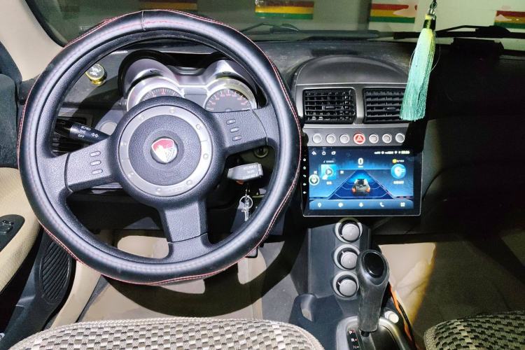 Used Lotus L3 2013 GT 1.6L Automatic Deluxe Model Center Console