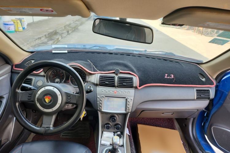 Used Lotus L3 2013 Hatchback 1.5L Manual Elite Model Center Console
