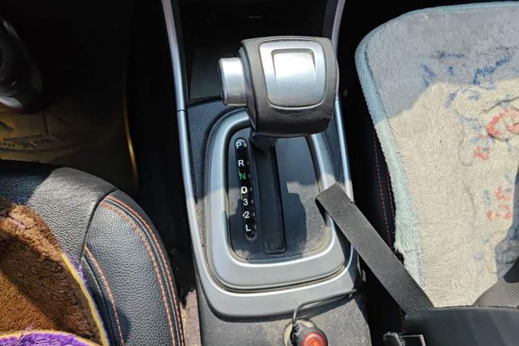 Used Lotus L3 2013 GT 1.6L Automatic Deluxe Model Gear Lever