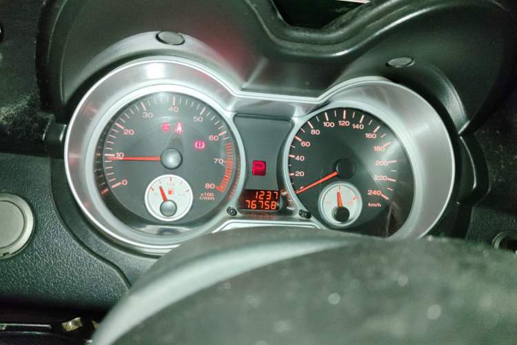 Used Lotus L3 2013 GT 1.6L Automatic Deluxe Model Instrument Cluster