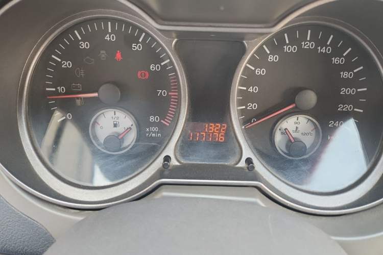 Used Lotus L3 2013 Hatchback 1.5L Manual Elite Model Odometer Close Up