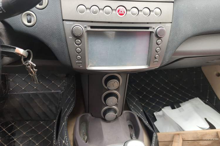 Used Lotus L3 2013 Hatchback 1.5L Manual Elite Model Audio And AC Panel