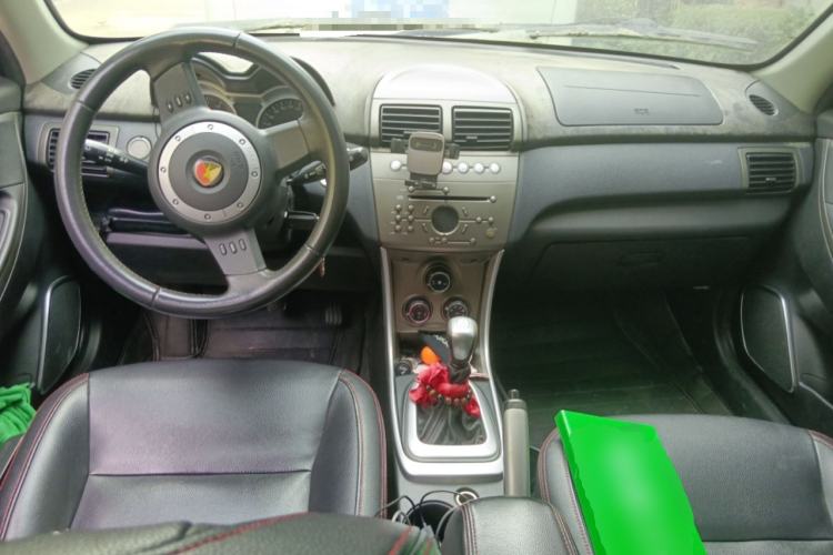 Used Lotus L3 2013 GT 1.6L Manual Deluxe Model Center Console