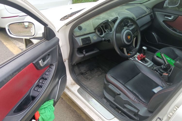 Used Lotus L3 2013 GT 1.6L Manual Deluxe Model Driver Seat
