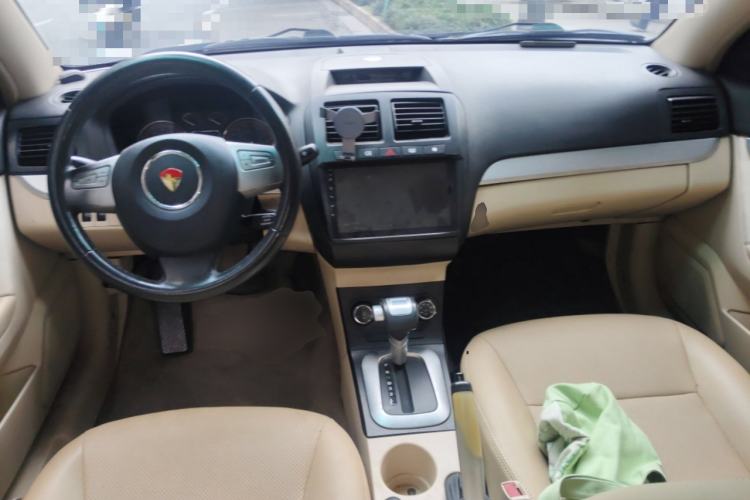 Used Lotus L5 2011 Sedan 1.6L Automatic Fashion Edition Center Console