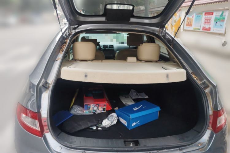 Used Lotus L5 2011 Sedan 1.6L Automatic Fashion Edition Trunk
