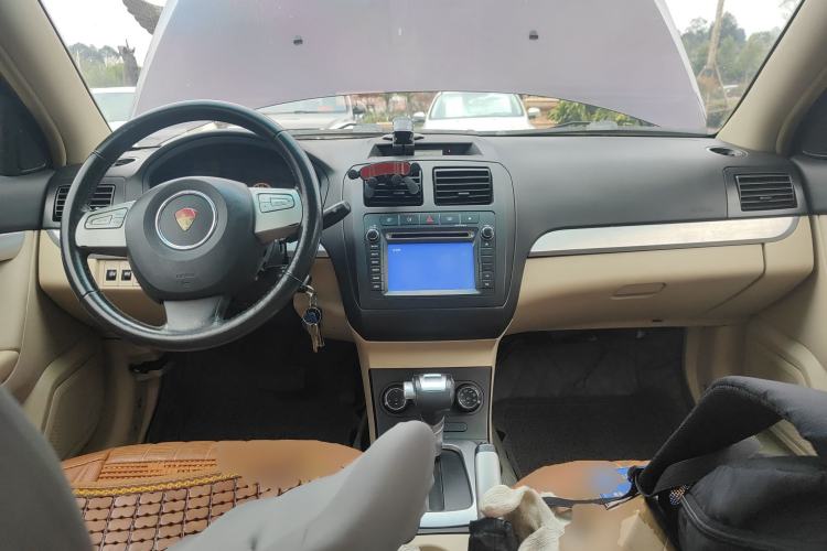 Used Lotus L5 2011 Sedan 1.6L Automatic Fashion Navigation Edition Center Console