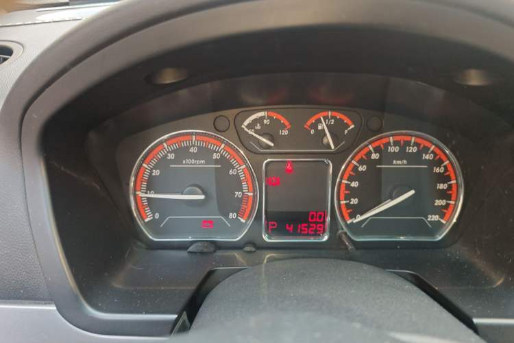 Used Lotus L5 2011 Sedan 1.6L Automatic Fashion Edition Instrument Cluster