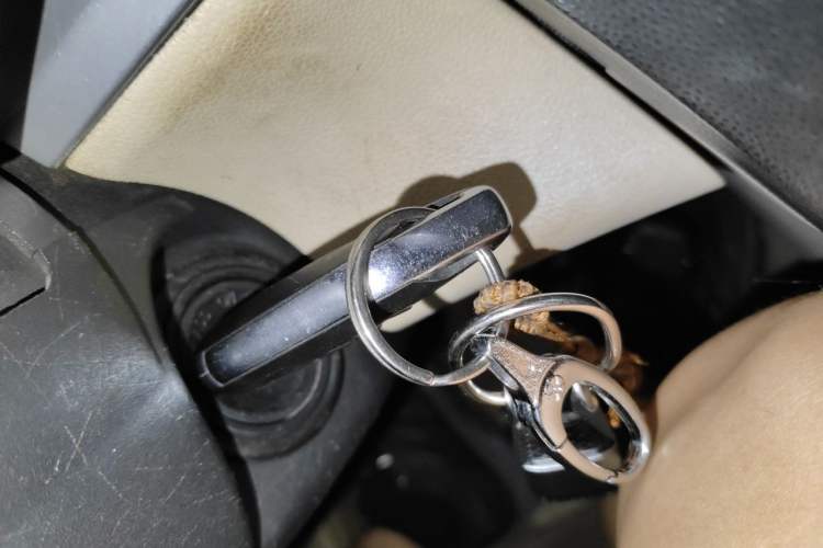 Used Lotus L5 2011 Sedan 1.6L Manual Fashion Edition Vehicle Key