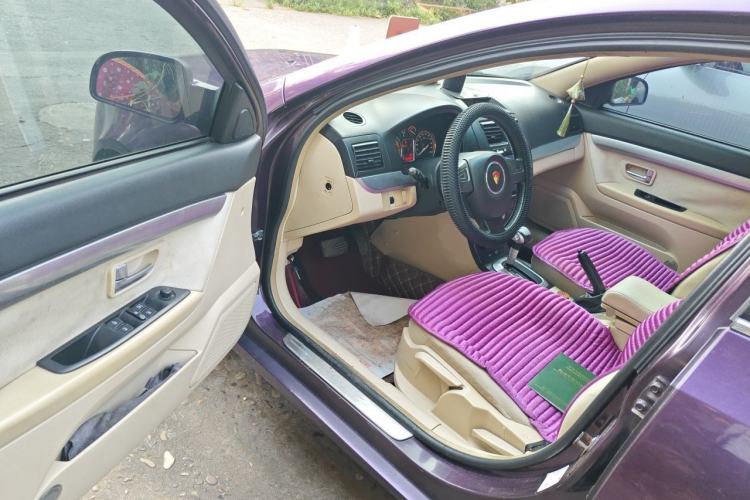 Used Lotus L5 2012 Sportback 1.8L Automatic Trend Edition Driver Seat